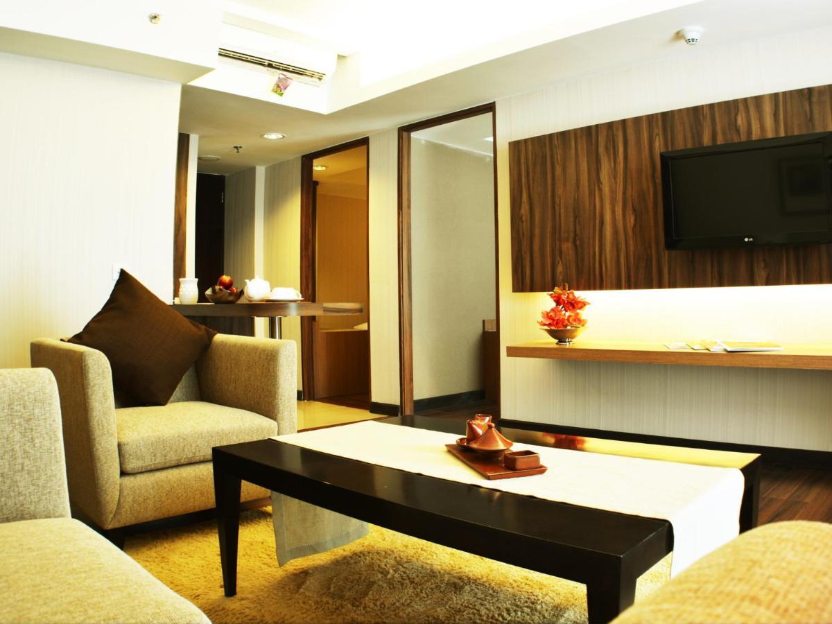 Ramada By Wyndham Bali Sunset Road Kuta Hotel Seminyak  Ngoại thất bức ảnh