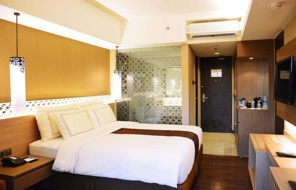 Ramada By Wyndham Bali Sunset Road Kuta Hotel Seminyak  Ngoại thất bức ảnh