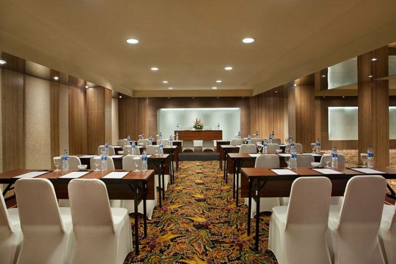 Ramada By Wyndham Bali Sunset Road Kuta Hotel Seminyak  Ngoại thất bức ảnh